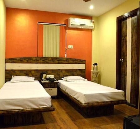Hotel Rock Star Calcutta Buitenkant foto